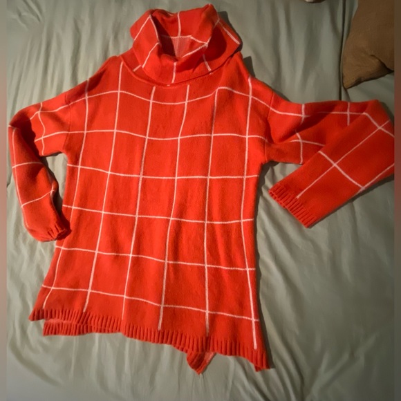 Sweater - Picture 2 of 2